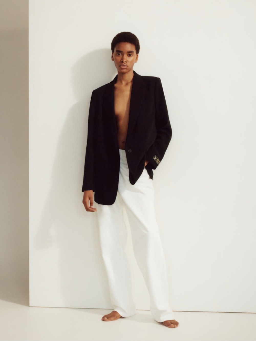 Aritzia 
Denim Forum The '90s Iggy Lo-Rise Baggy Jeans White
